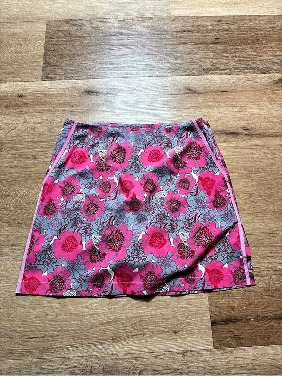 Golftini Dresses & Skirts - Golftini Floral Mini Skirt in Pink & Gray
